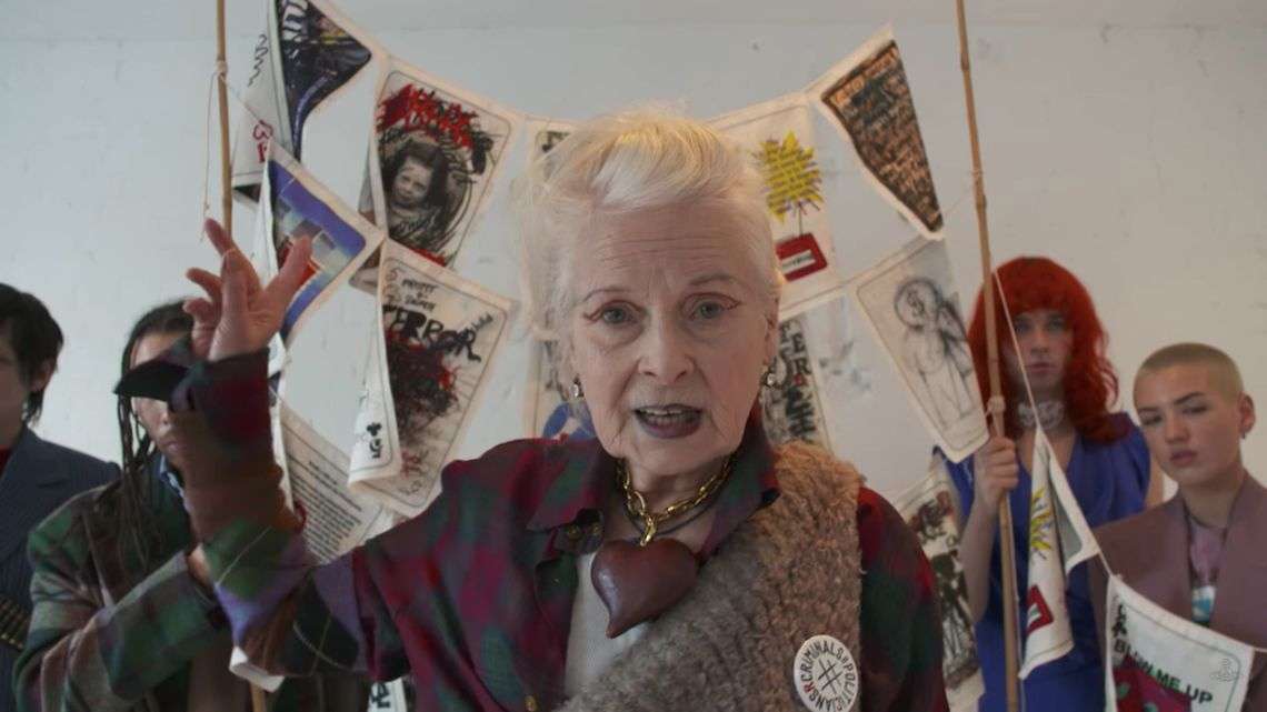Vivienne Westwood pokazała poruszający film o wojnie zamiast tradycyjnego pokazu
