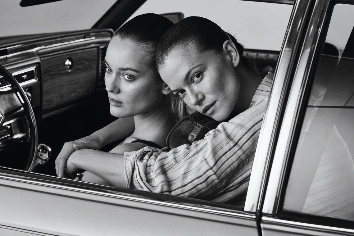 Dwie top modelki w pięknej kampanii Simple