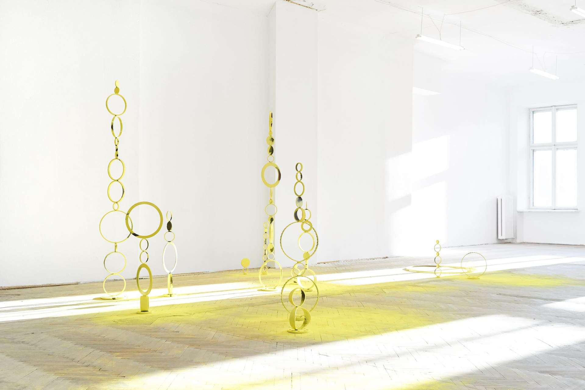 Słońca Zuzy Golińskiej zaglądają w niedaleką przyszłość, kiedy życiodajna gwiazda stanie się największym wrogiem