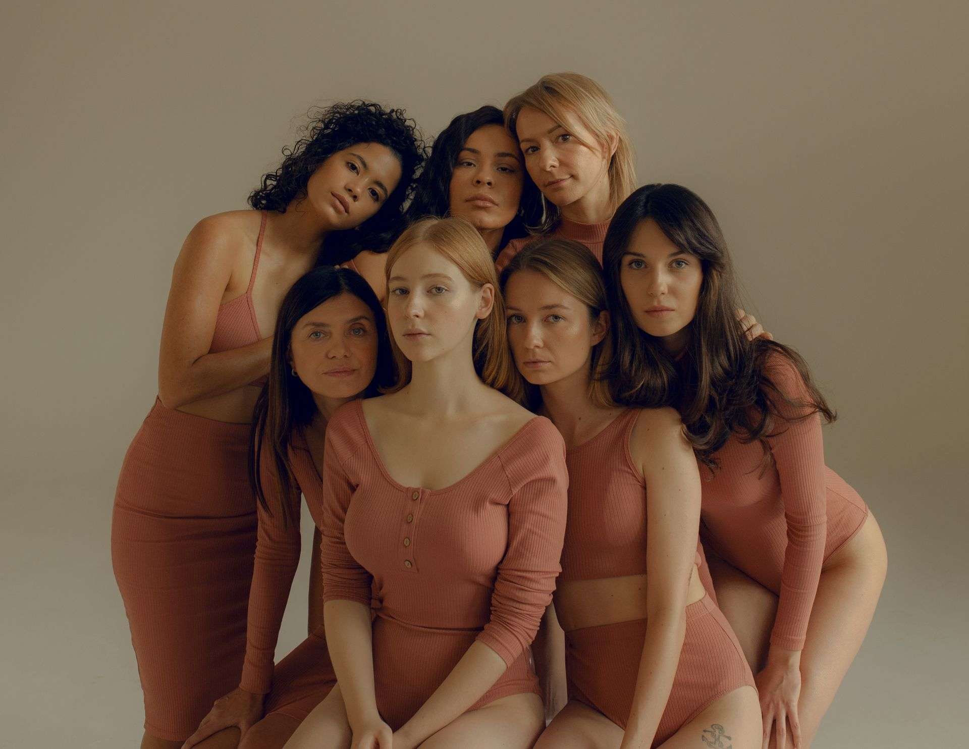 Nowa kampania NAGO – naturalne piękno i zrównoważony rozwój