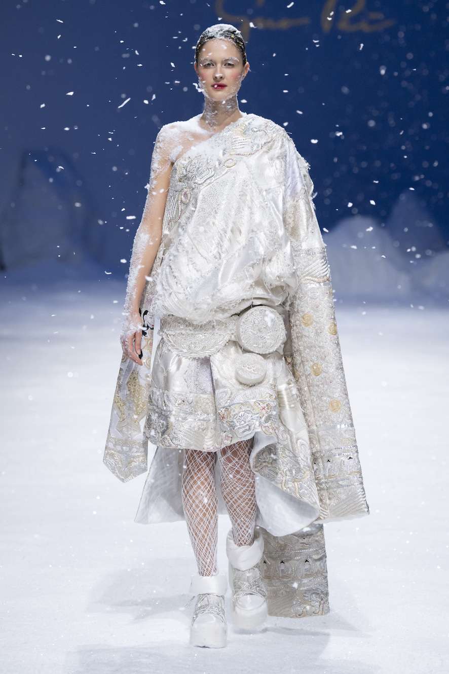 Guo Pei na wiosnę i lato 2020: himalajscy bogowie zstępują na Ziemię