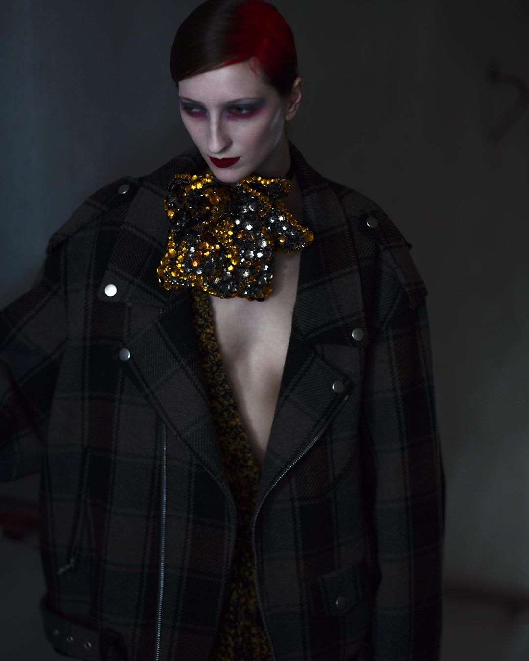 Stworzenia nocy lat 70. i 80. na wybiegu Driesa van Notena