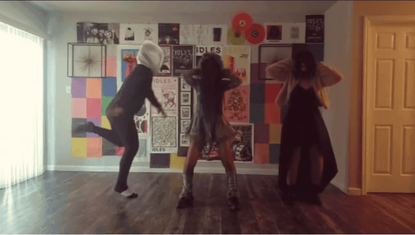 Idles zapowiadają nową płytę jednym z najbardziej szalonych klipów tego roku