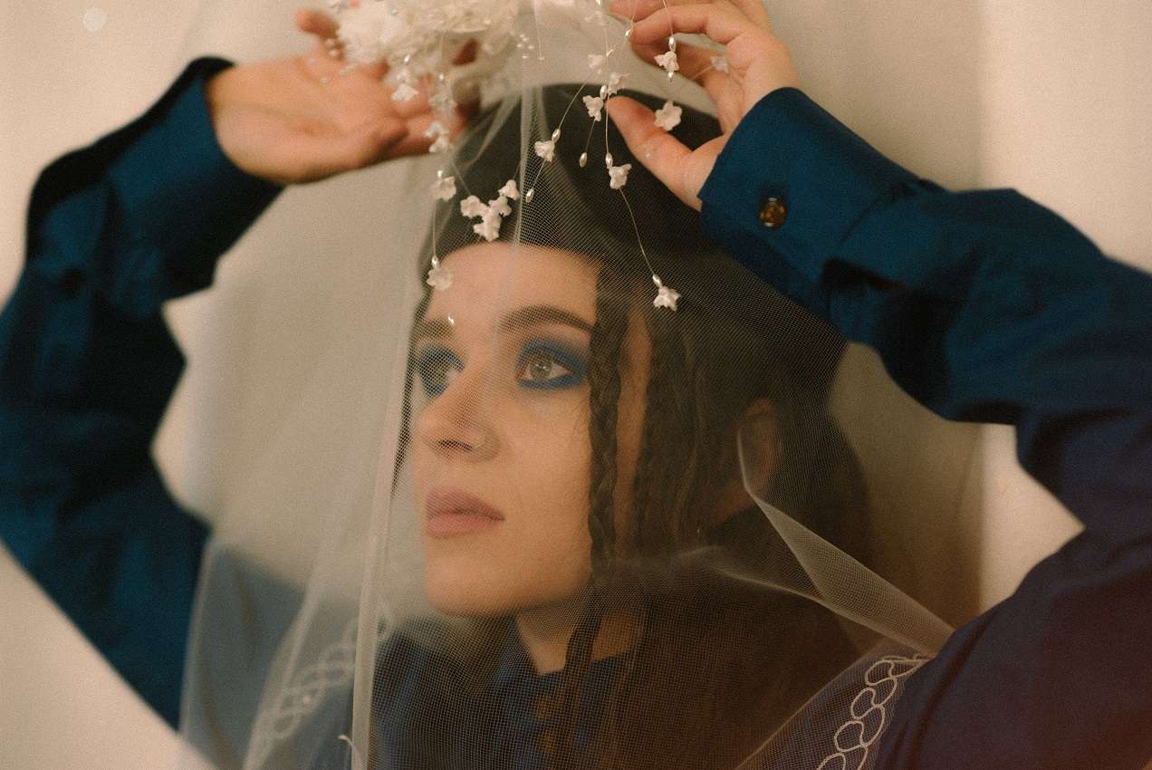 "Tematyka religijna to moja perwersja". Z Kasią Lins rozmawiamy nie tylko o nowej płycie [wywiad]