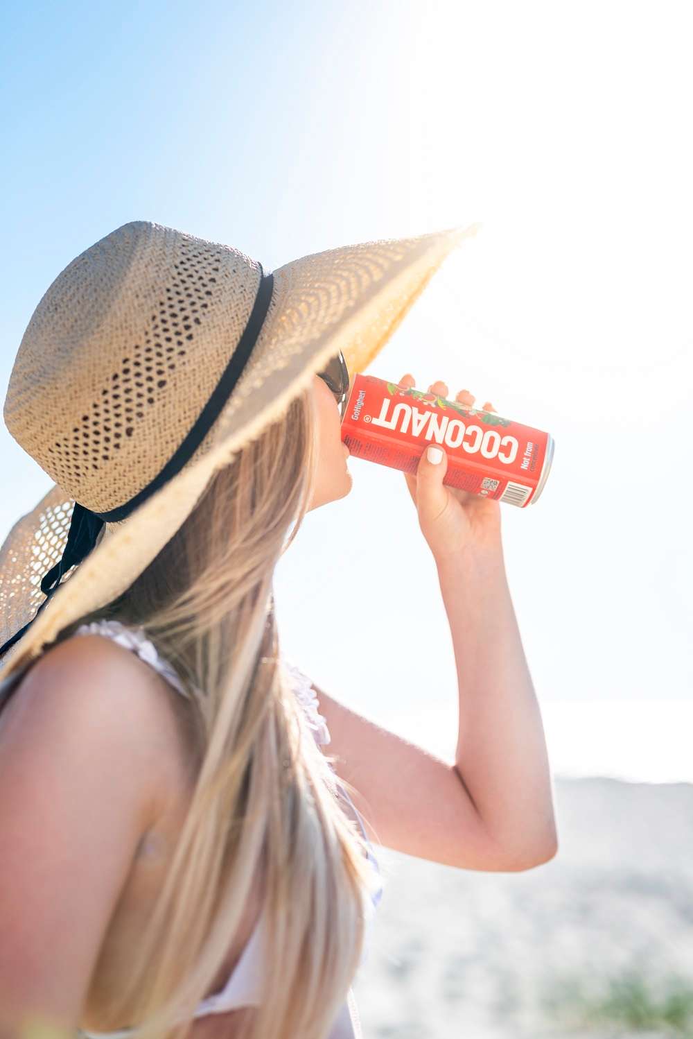 Must have na lato? Woda kokosowa! To ona najlepiej nawadnia