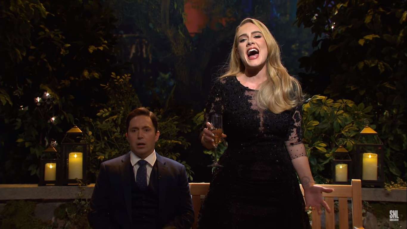 Wielki powrót Adele! Poprowadziła „Saturday Night Live" i nawet coś zaśpiewała