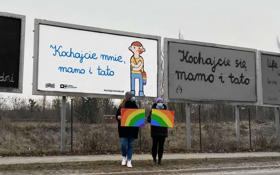 „Kochajcie mnie, mamo i tato”. Zebrano już ponad 400 tys. zł na odpowiedź na billboardy antyrozwodowe
