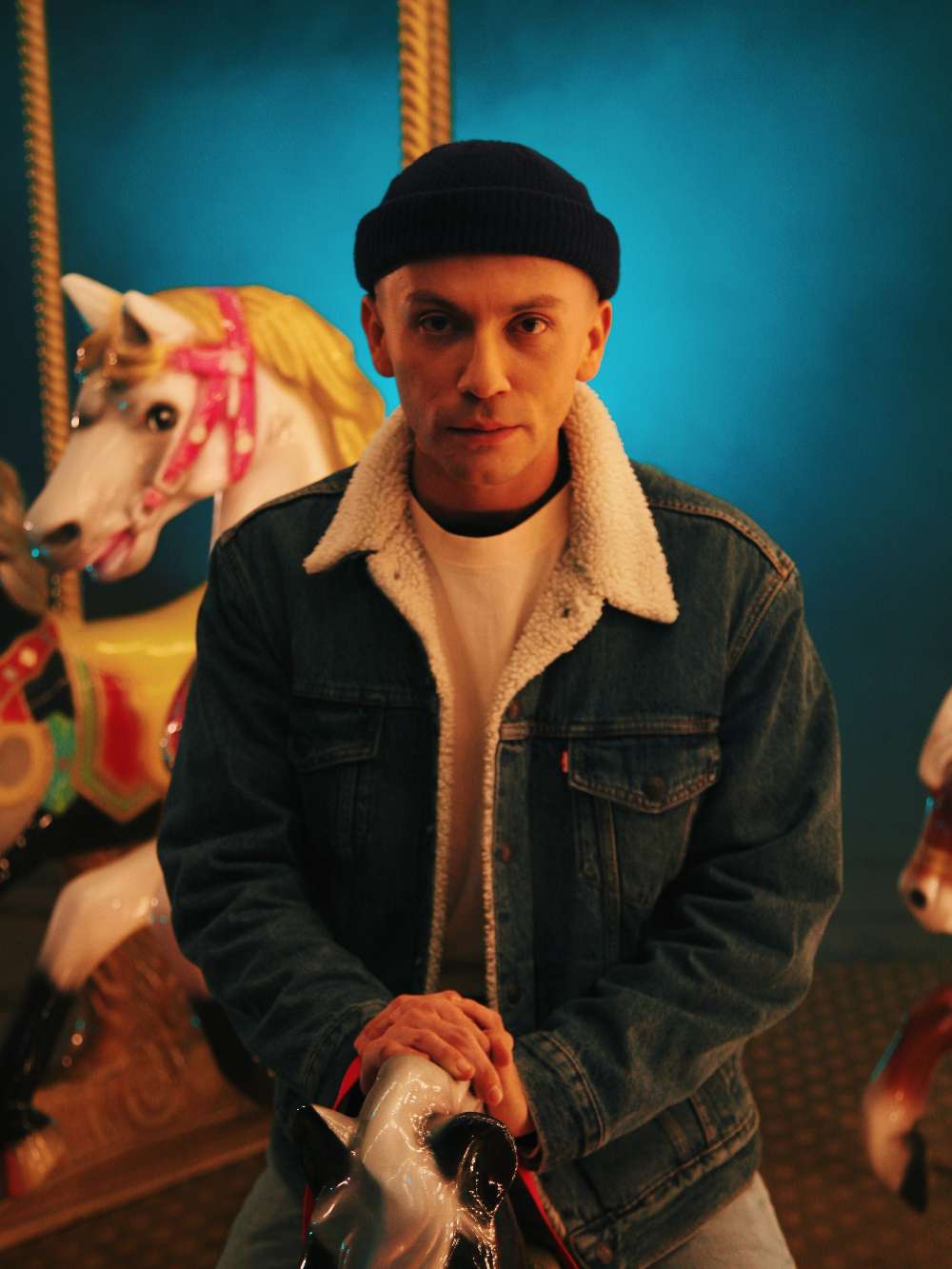 Arek Kłusowski: „Ciekawość doprowadzi nas do większych rzeczy” [wywiad]