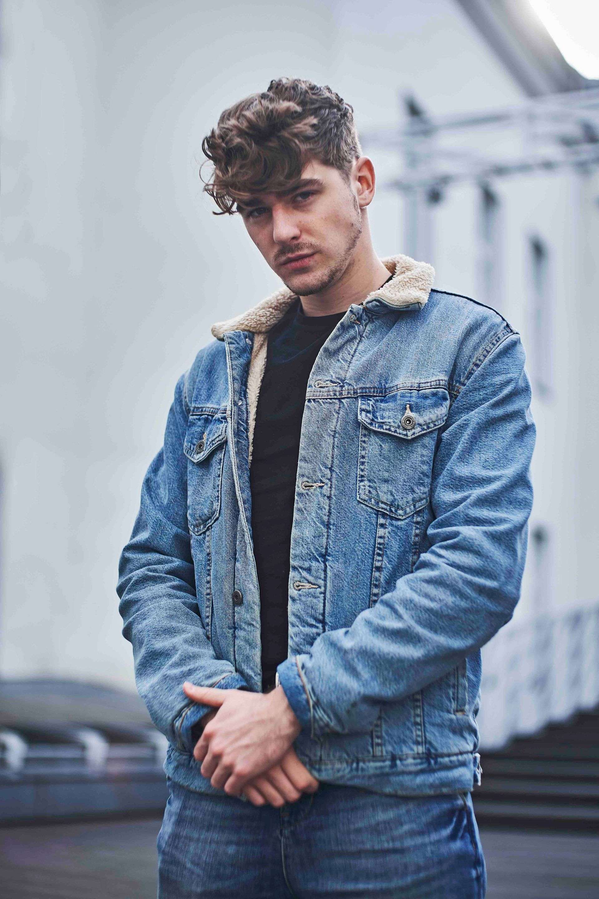 Zabłysnął w nagrodzonych „Wszystkich naszych strachach”. Kim jest Oskar Rybaczek? [wywiad]