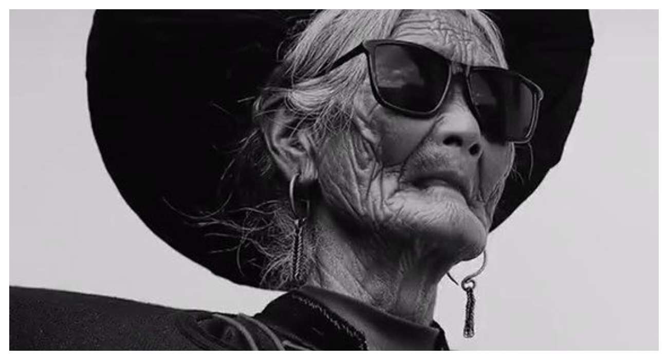 Babcia "Balenciaga" hitem TikToka