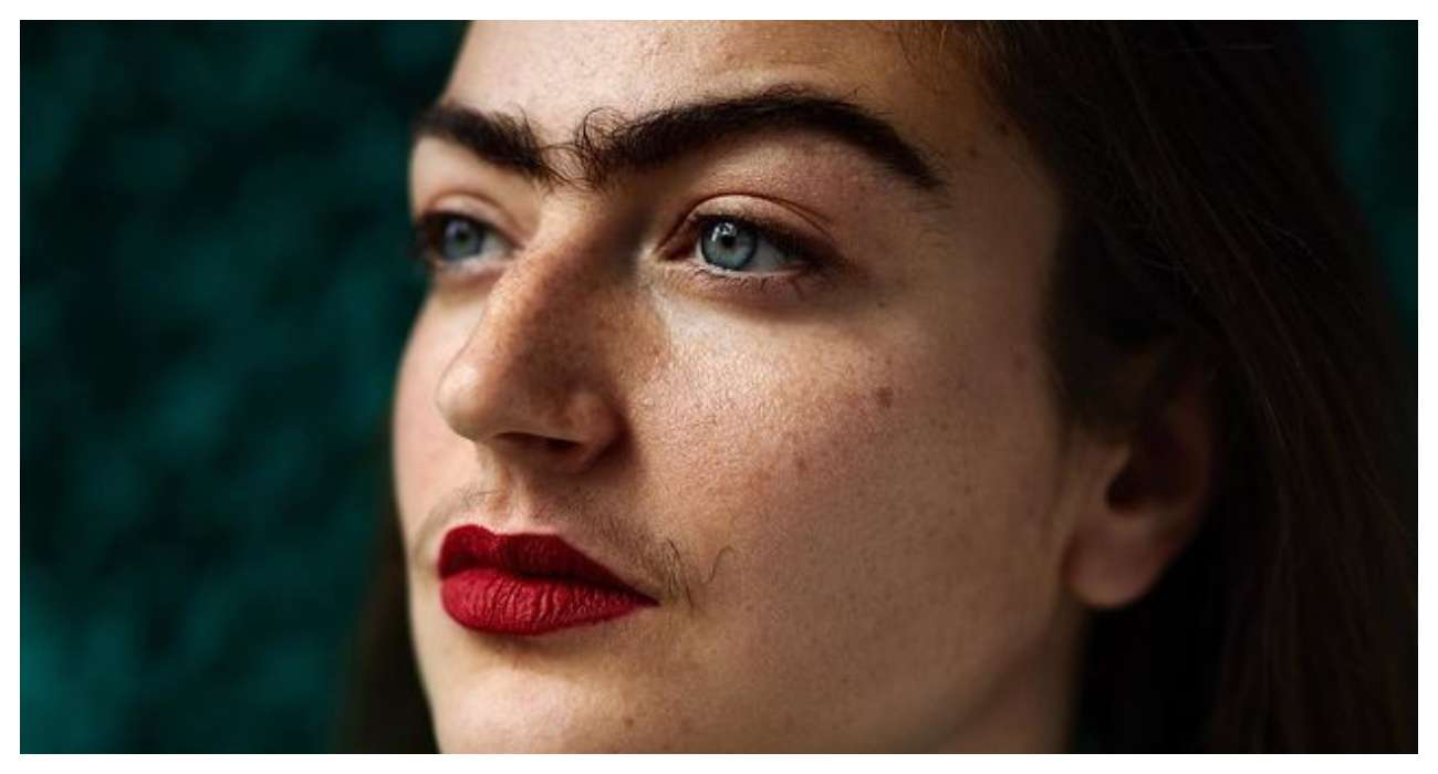 Młoda aktywistka przestała się depilować. Po roku apeluje do kobiet.