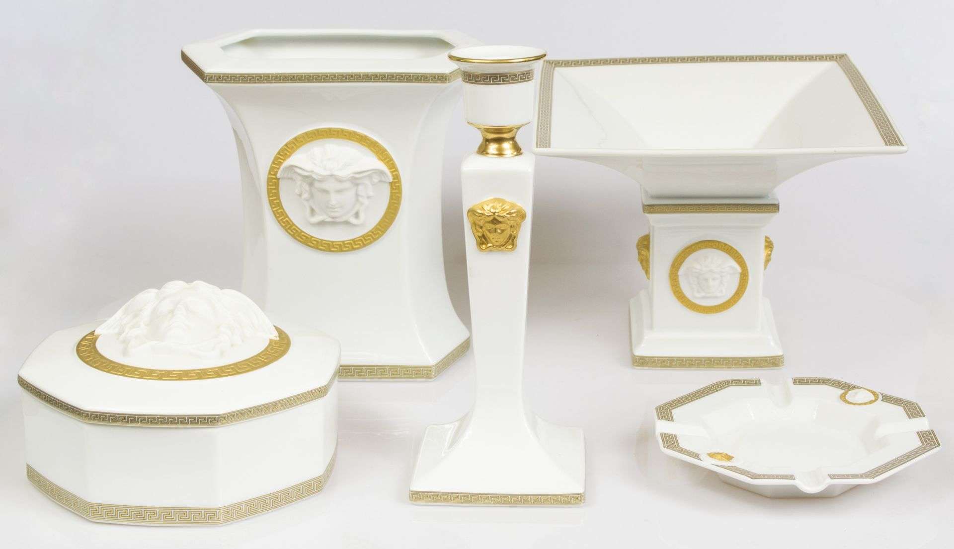 85-letni mężczyzna ukradł wazon Versace. To był prezent dla żony