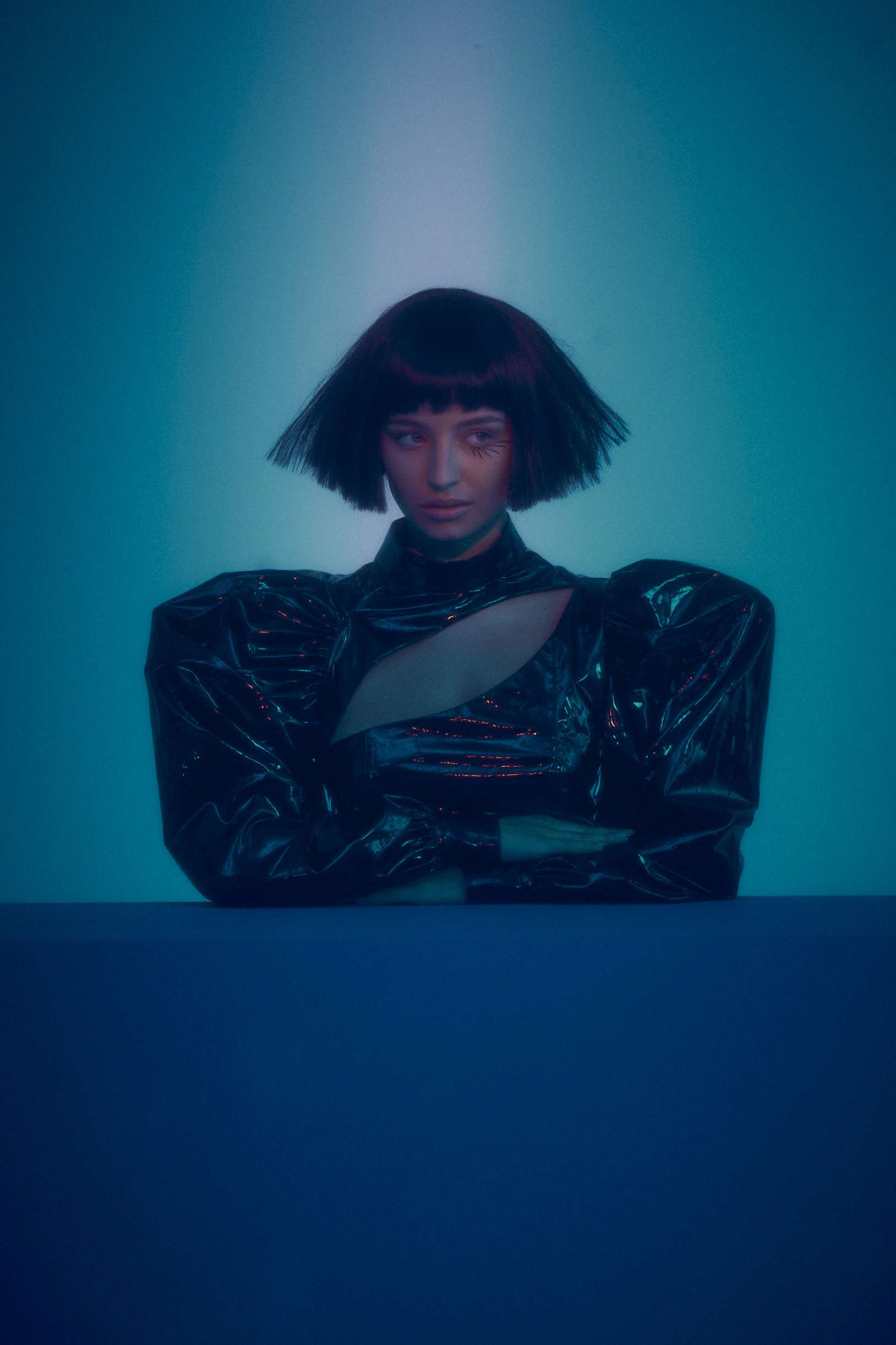 Julia Wieniawa: „Napisanie tekstu po polsku jest dla mnie trochę jak rozbieranie się" [wywiad]