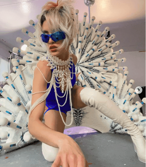 Amerykańska artystka prowokuje dyskusję na temat masturbacji tworząc tron z wibratorów