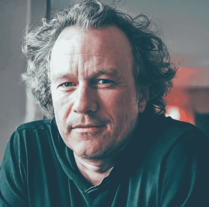 Jak wyglądaliby dziś księżna Diana i Michael Jackson? Stambułski fotograf i akcja „Jakby nic się nie stało”