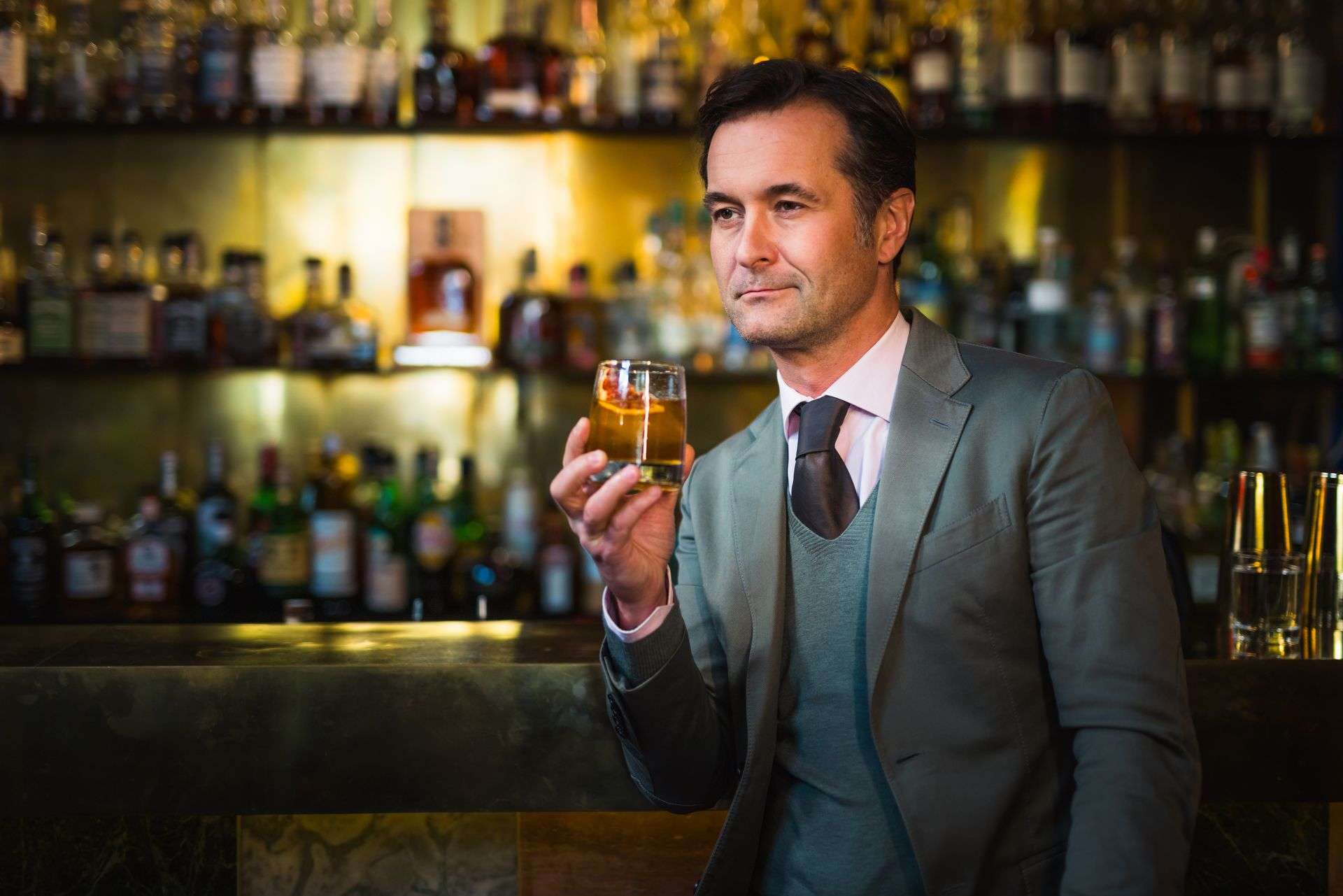 Lecimy w klasykę i wraz z mistrzem barmanów szukamy najlepszego koktajlu ,,Old Fashioned” w całej Polsce!