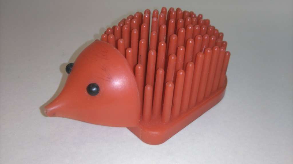 Kultowe przybory szkolne w PRL-u – pamiętacie taką wyprawkę?