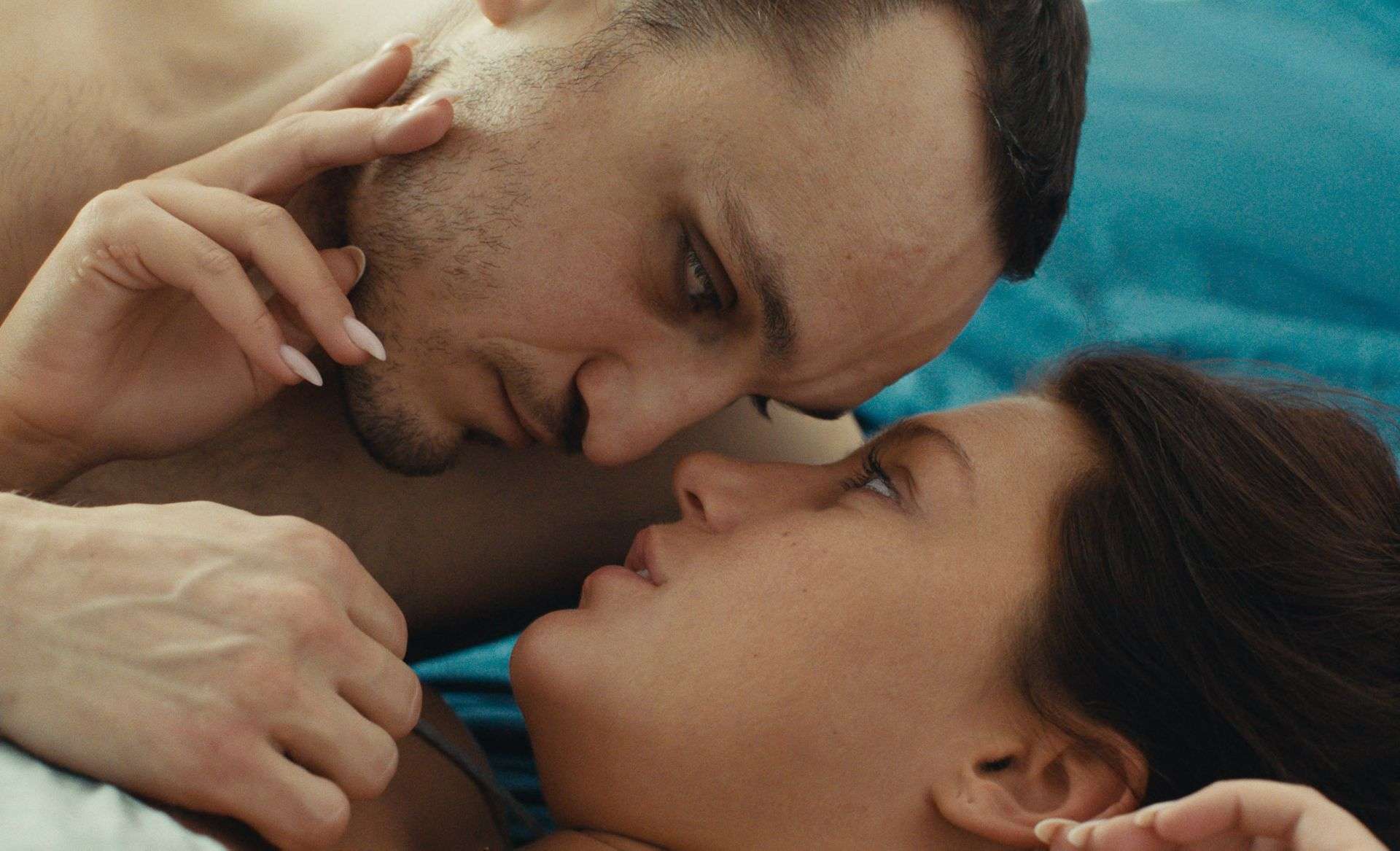 Głęboki ukłon w stronę francuskiej Nowej Fali bez współczesnej psychoanalizy. „Przejścia” to film, jakich obecnie brakuje