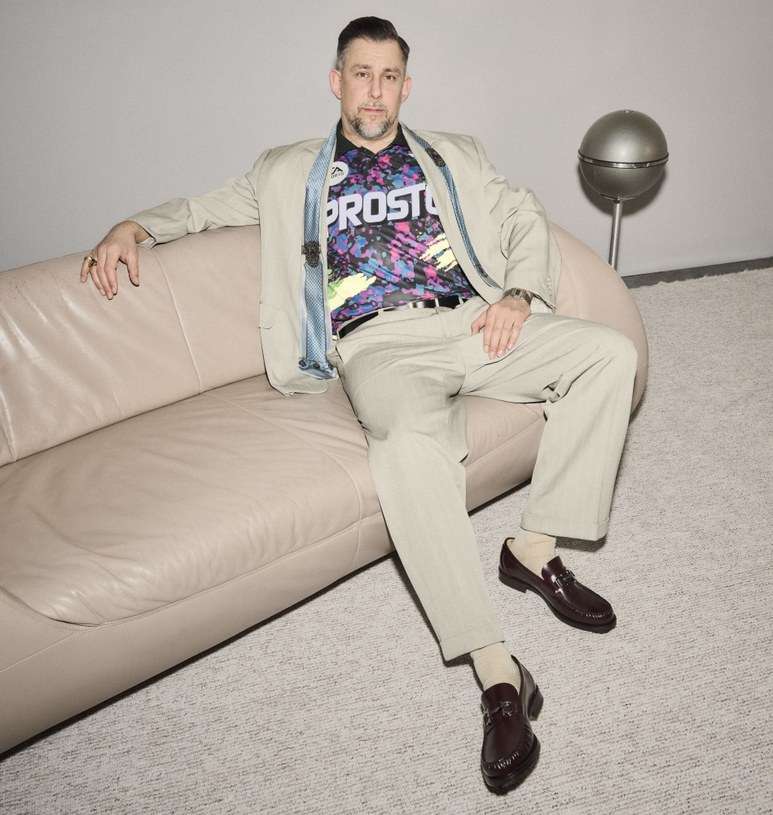 Wojtek Sokół zaprojektował koszulki do legendarnej gry piłkarskiej