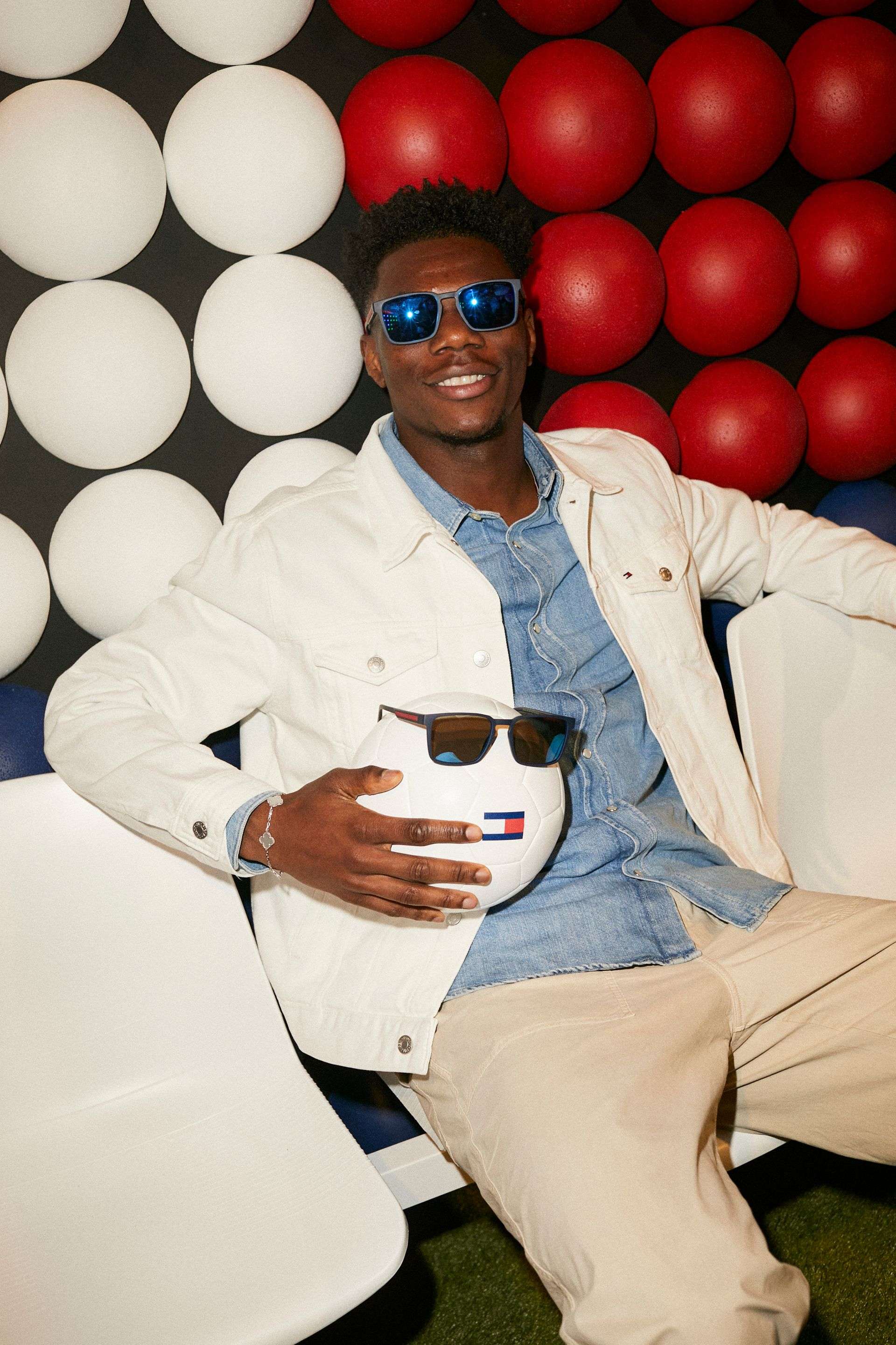 Poznaliśmy nowych ambasadorów marki Tommy Hilfiger! Wśród nich znalazł się m.in. Aurélien Tchouaméni, piłkarz Realu Madryt