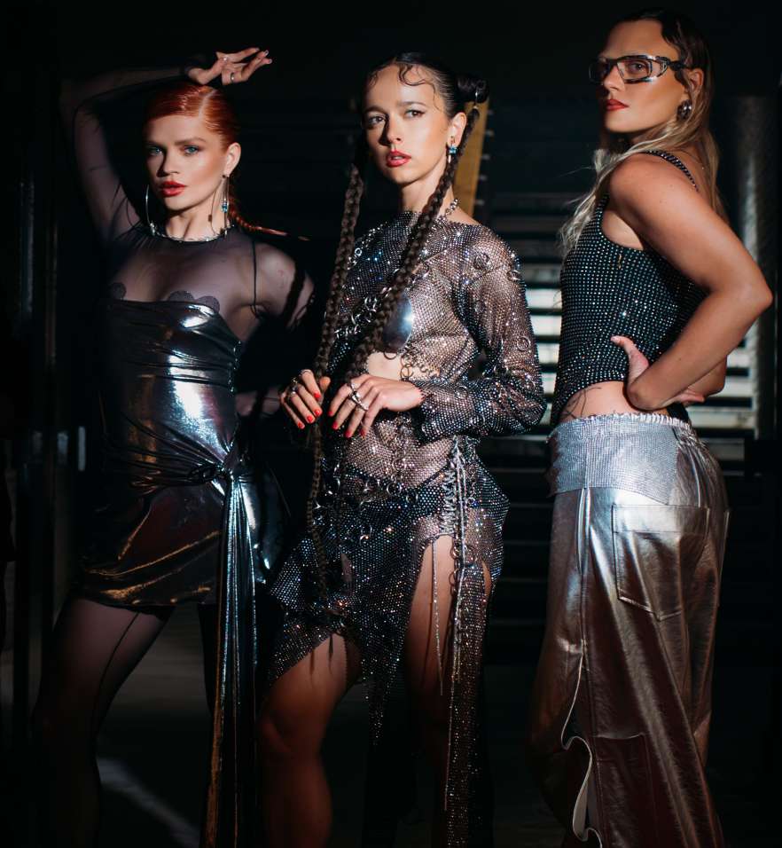 Girls band roku: Brodka, Margaret i Rosalie błyszczą w seksownym klipie [WIDEO]