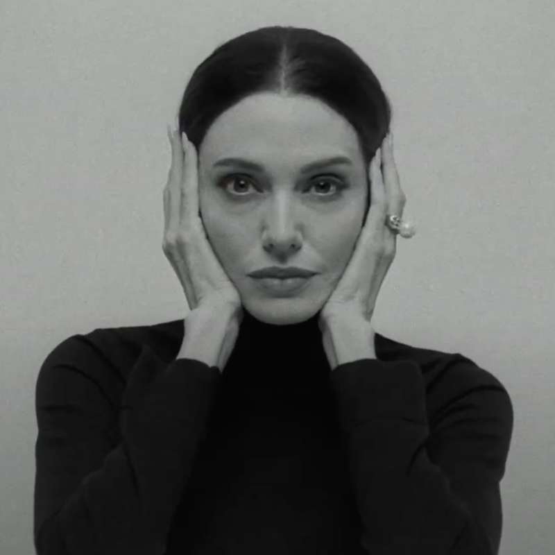 Angelina Jolie jako wybitna śpiewaczka Maria Callas. Mamy zwiastun!