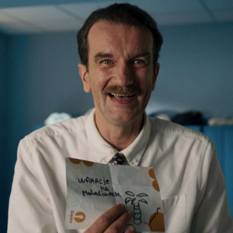 Tomasz Kot jako wielbiciel Elona Muska w serialu od twórców „1670” [ZDJĘCIA]