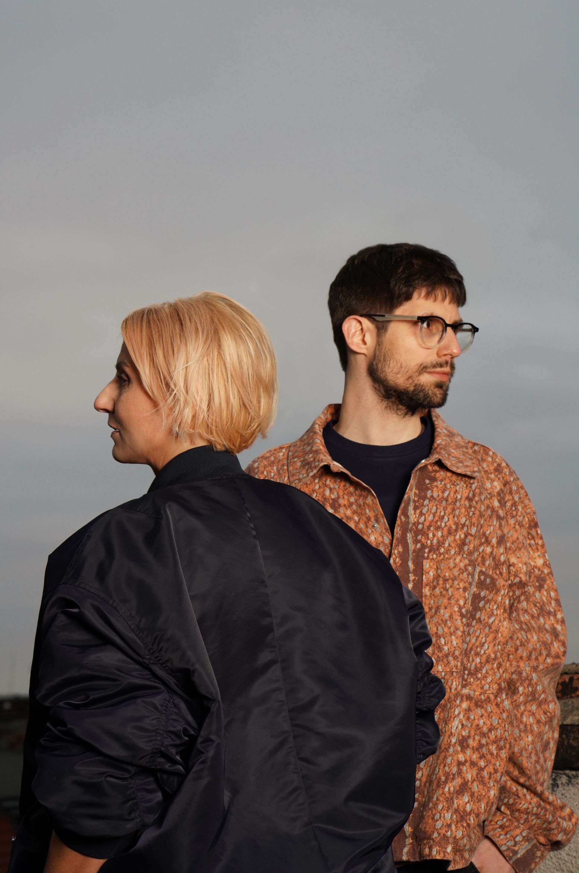 „Złote czasy sypiących kasą wytwórni skończyły się bezpowrotnie” – premiera albumu Novika & Sambor „Born Again” [WYWIAD]