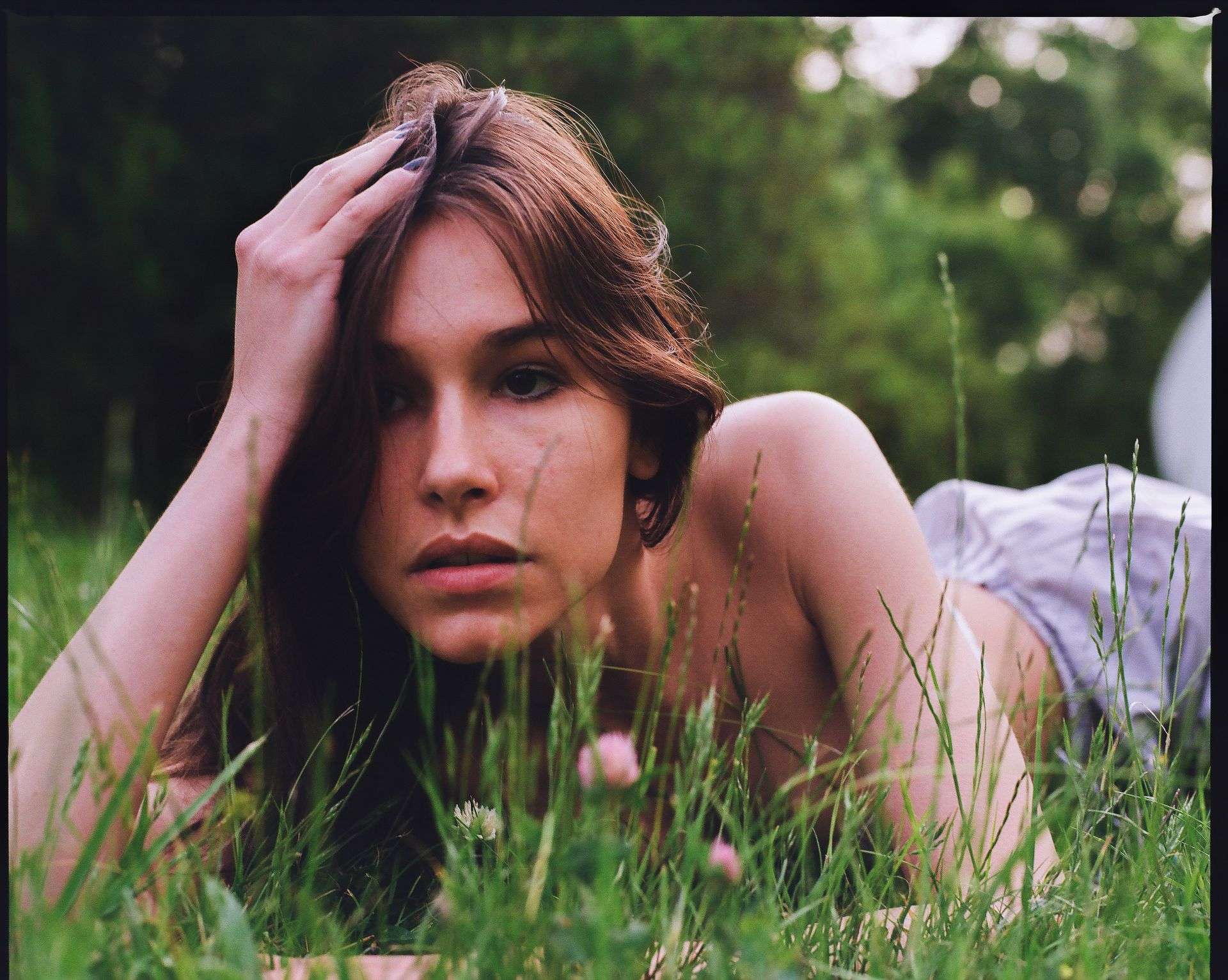 WKRSC i jej „ile serc” – elektronika, ambient i seksowna awangarda podobna do FKA twigs czy Segi Bodegi [WIDEO]