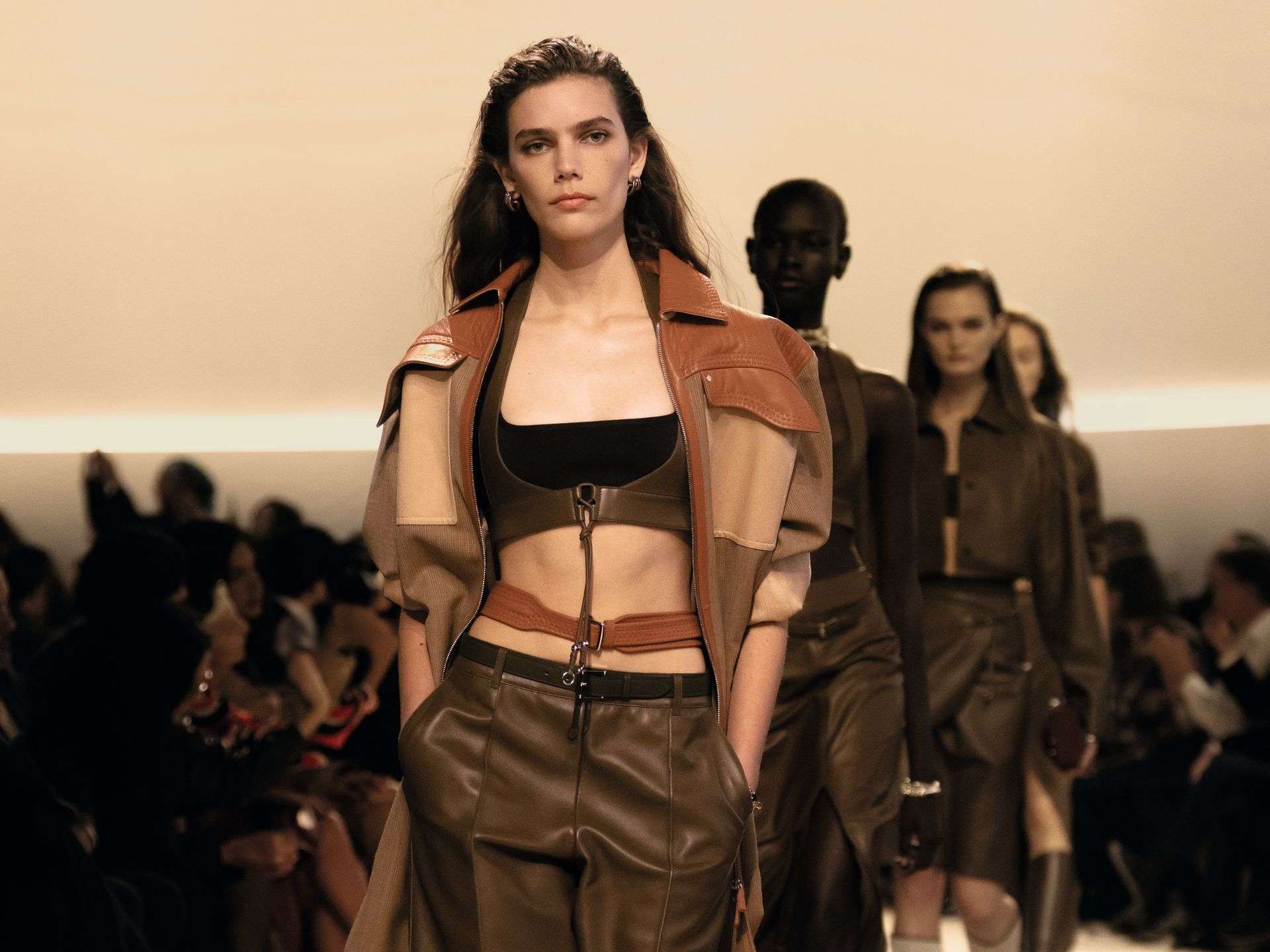 Muzyka polskiego artysty na prestiżowym pokazie Hermès podczas Paris Fashion Week [WIDEO]