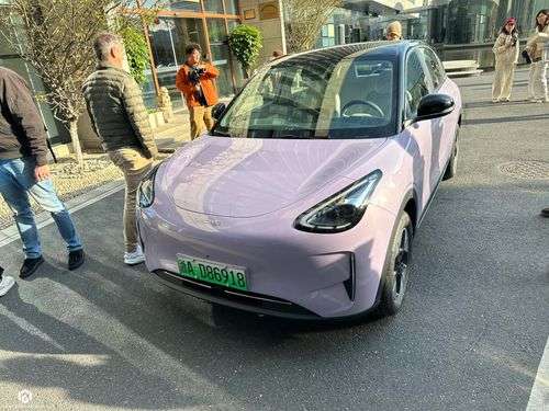 Geely otwiera drzwi do przyszłości: polscy dziennikarze w chińskich centrach technologicznych 