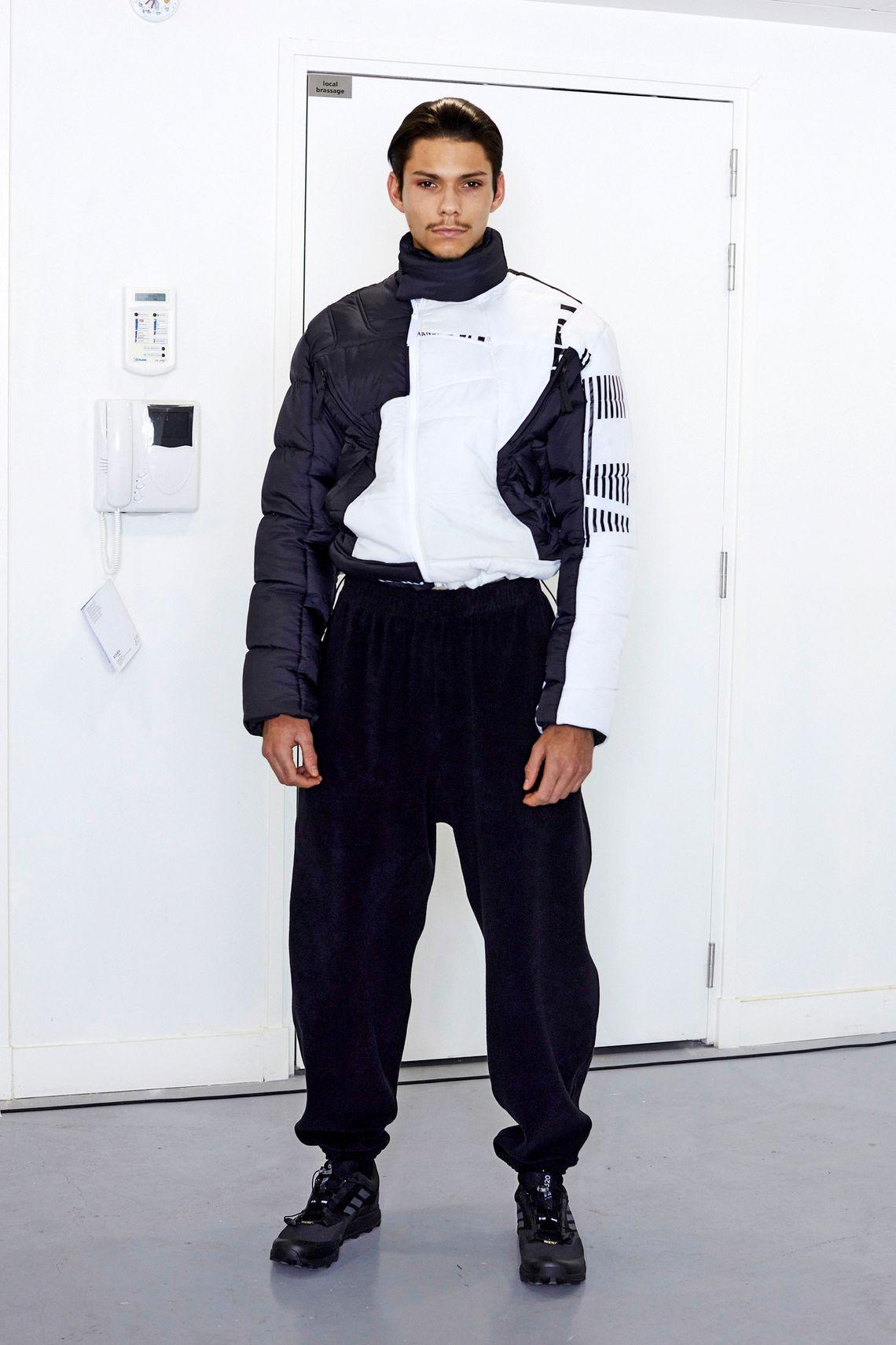 GMBH Berlin powstało dla fanów techno. Ich ciuchy służą do tańczenia