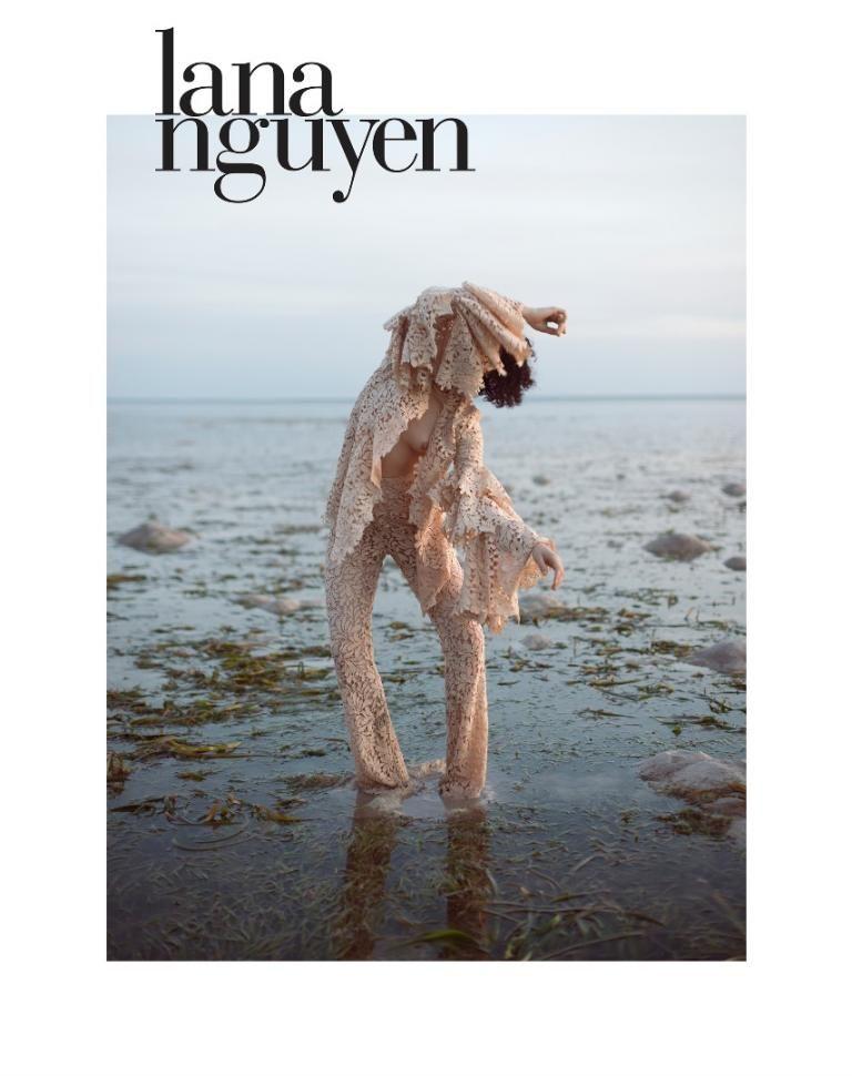 Niezwykle dojrzała kolekcja Lany Nguyen. Sesja z udziałem Charlotte Tomaszewskiej powstała na Filipinach