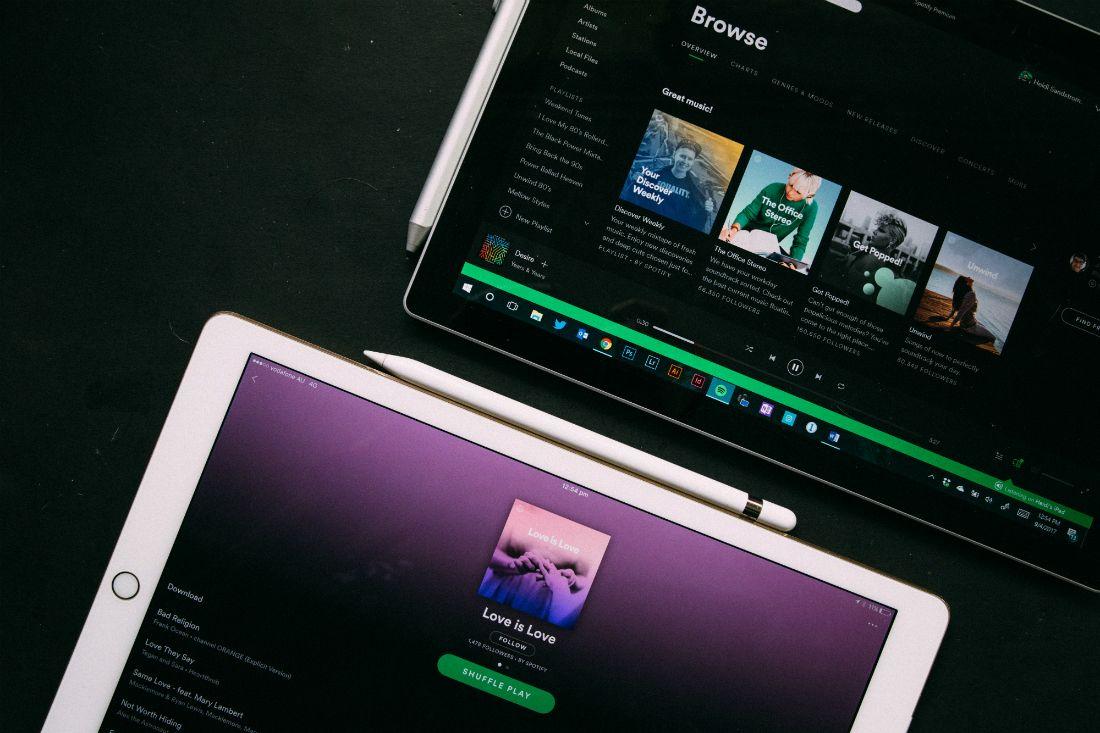 Spotify usuwa ze swoich playlist artystów oskarżonych o molestowanie i przemoc wobec kobiet