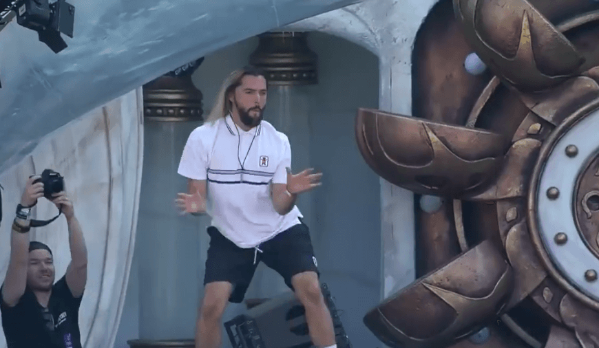 Znany DJ strollował publiczność na jednym z najpopularniejszych elektronicznych festiwali świata [wideo]