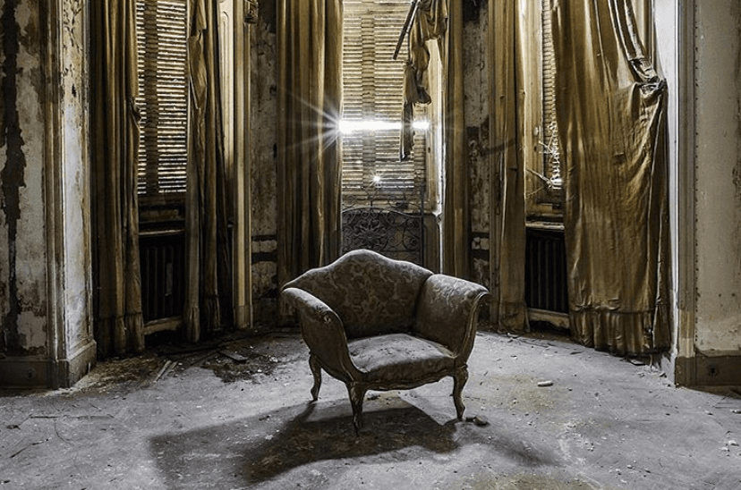 Zrujnowane, a zarazem piękne miejsca na świecie. Ten Instagram zwala z nóg