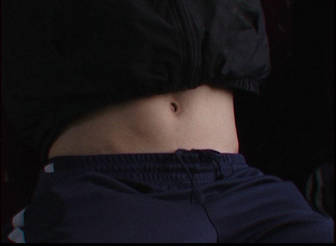 Nowy, świetny klip Baascha to oda do dresiarzy pełna seksualnego napięcia