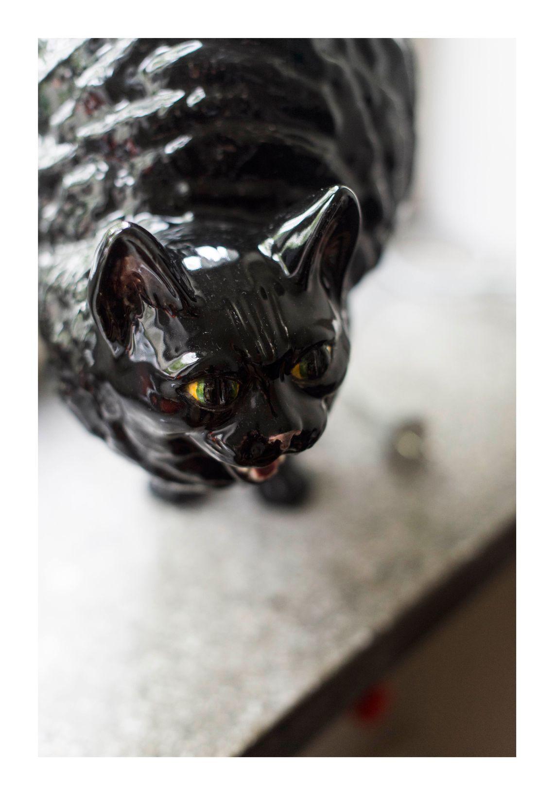 Prym sztuki i minimalizmu we wnętrzach projektantki biżuterii Agnieszki Kuczyńskiej i fizyka Jarka Nowotki