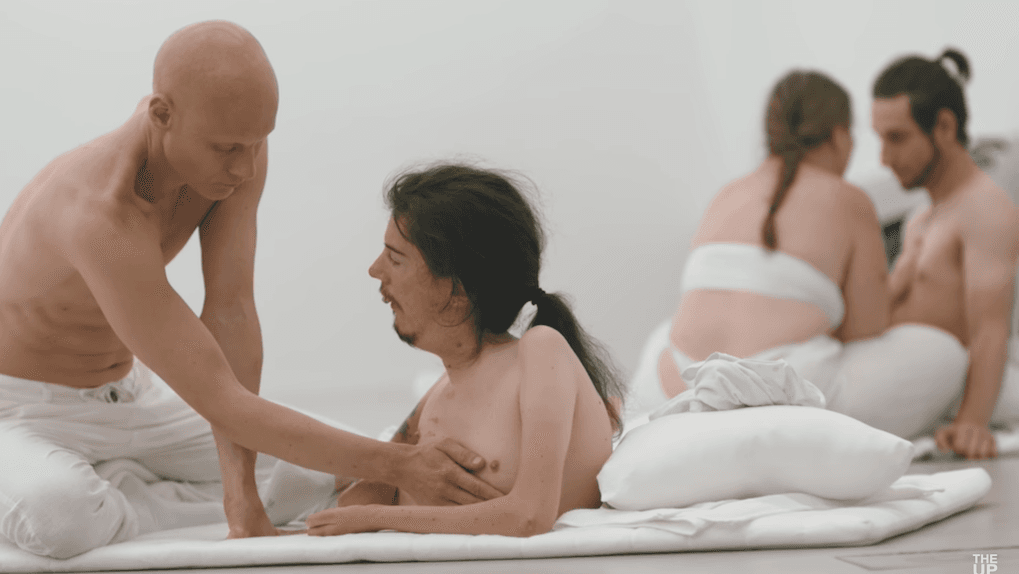 „Touch Me Not” to eksperymentalny film, pokazujący granice obnażenia ciała i emocji. Wkrótce w kinach