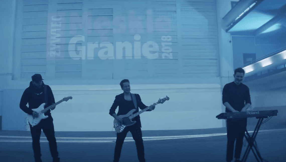 Koreański zespół k-popowy zagrał "Początek" - hymn Męskiego Grania. Brzmi rewelacyjnie