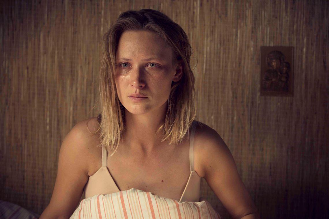 Cztery topowe polskie reżyserki stworzyły prawdziwie rozrywkowy serial fantastyczny. Mikołaj Komar recenzuje "1983"