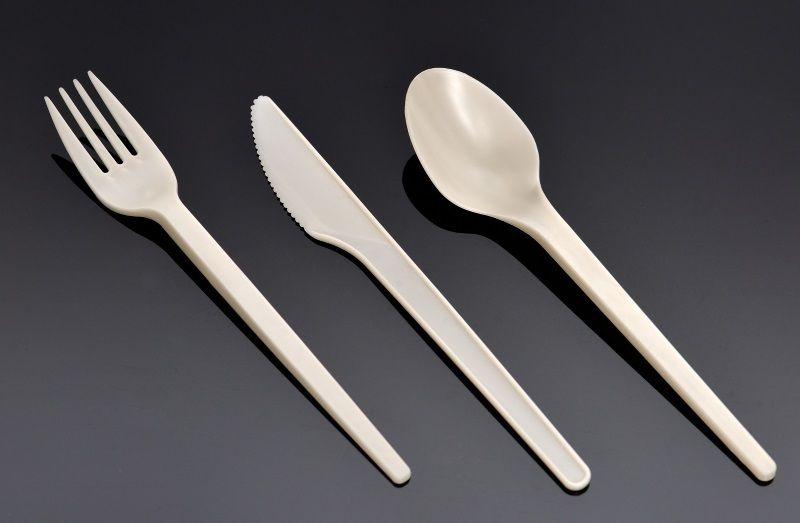 Naukowcy z Politechniki Gdańskiej opracowali ekologiczny zamiennik plastikowych jednorazówek