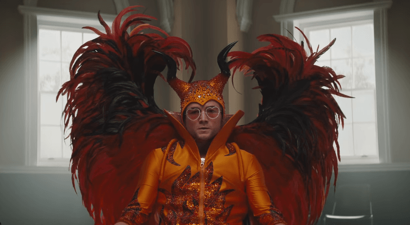 Pierwszy pełny trailer filmu o Eltonie Johnie to zestaw niesamowitych strojów i pięknych kadrów