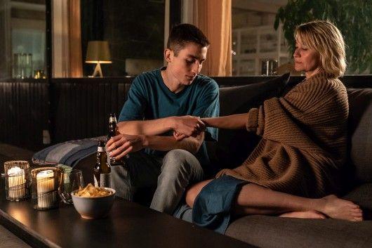 "Królowa Kier" to elektryzująca opowieść o romansie, który nigdy nie powinien się zdarzyć [recenzja]