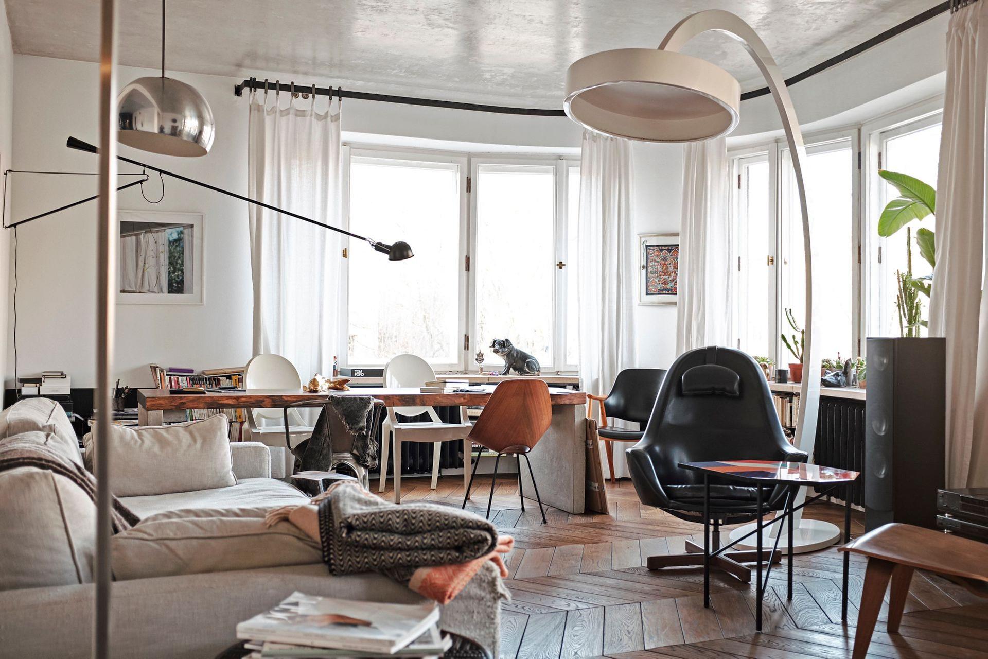 Jest autorką wnętrz najpiękniejszych warszawskich lokali. Zaglądamy do domu Kingi Mostowik