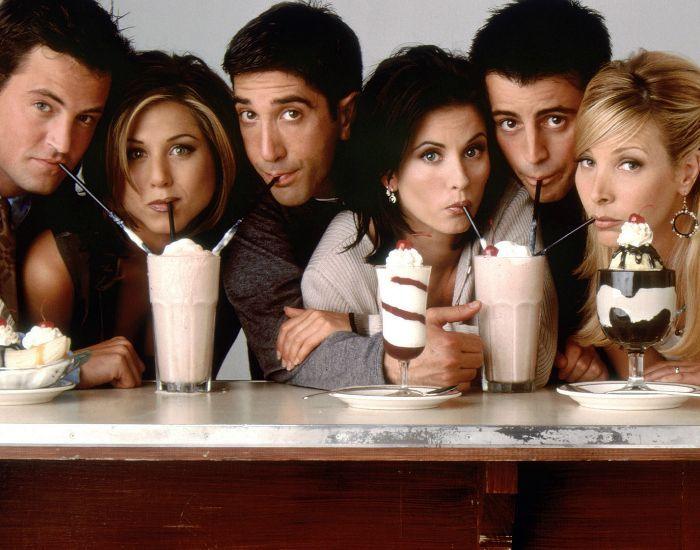 W kinach w całej Polsce będzie można zobaczyć 12 odcinków "Przyjaciół" z okazji 25. rocznicy serialu