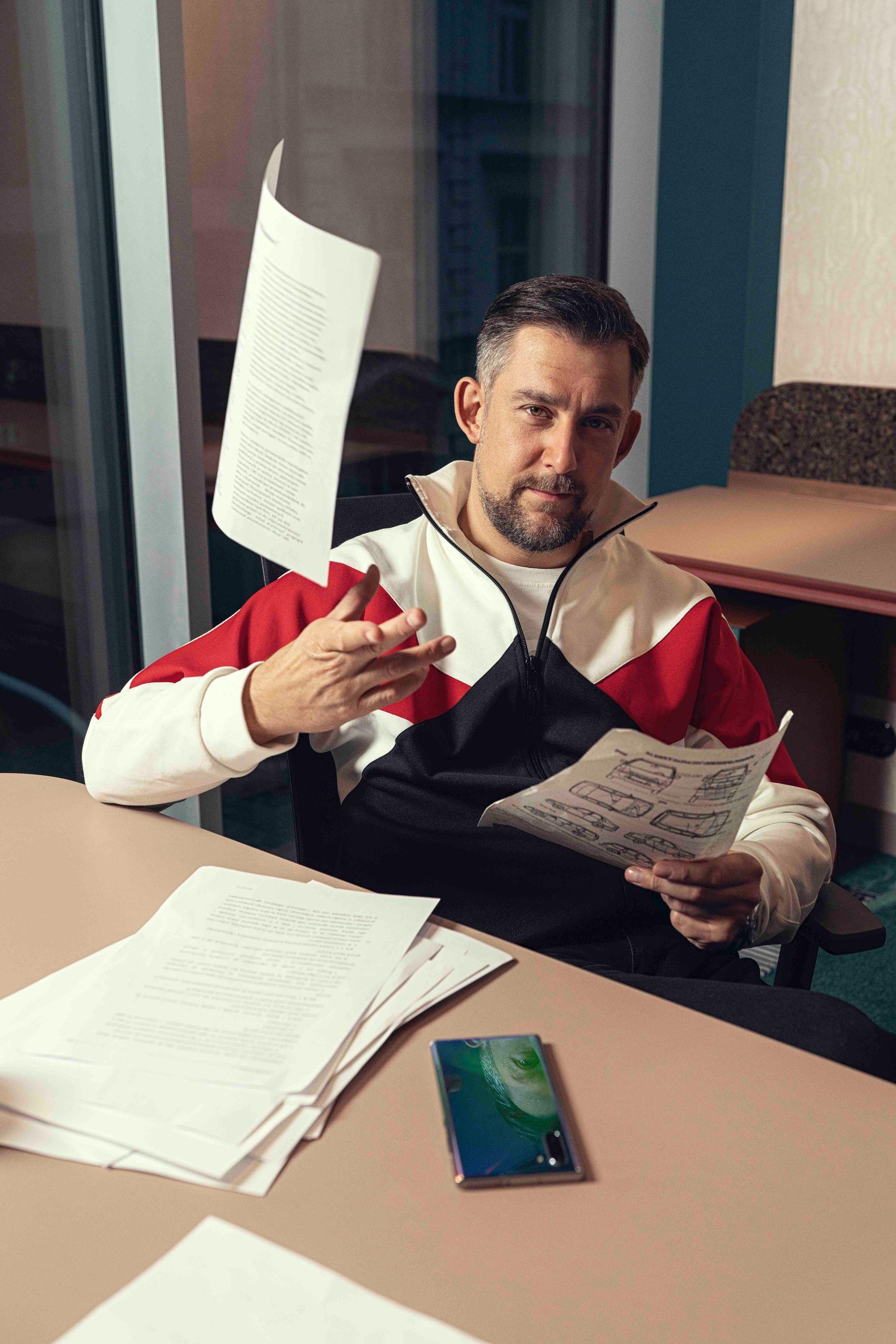 Sokół opowiada nam, jak prowadzi się kilka biznesów na raz, nie przestając tworzyć [wywiad]