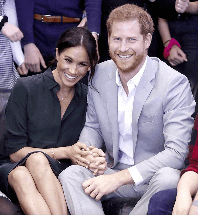 Meghan i Harry rezygnują z obowiązków królewskich i zakładają fundację. Co dalej?