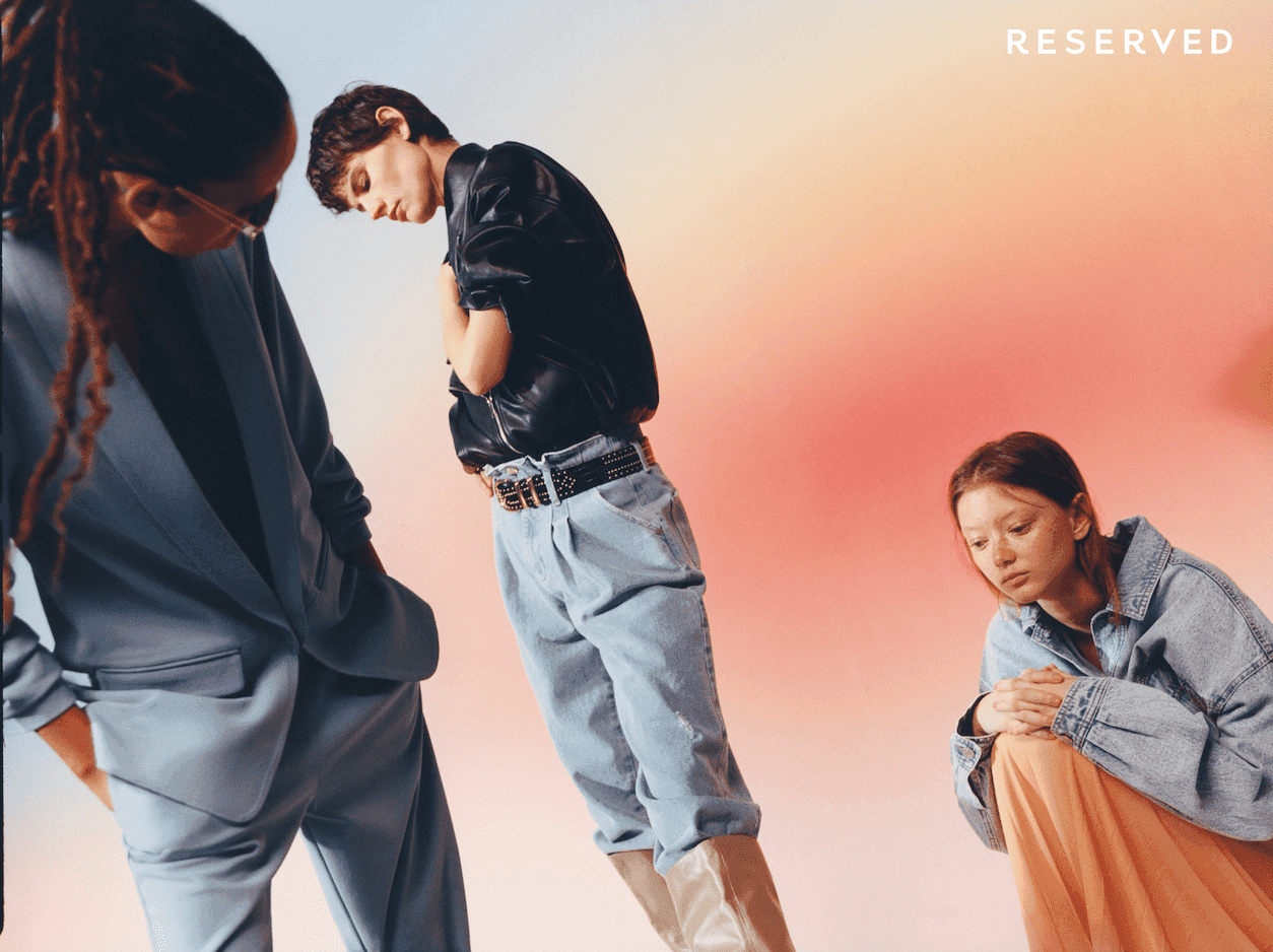 „Mniej znaczy więcej” w najnowszej kampanii Reserved. Przed obiektywem m.in. Saskia de Brauw i Adesuwa Aighewi