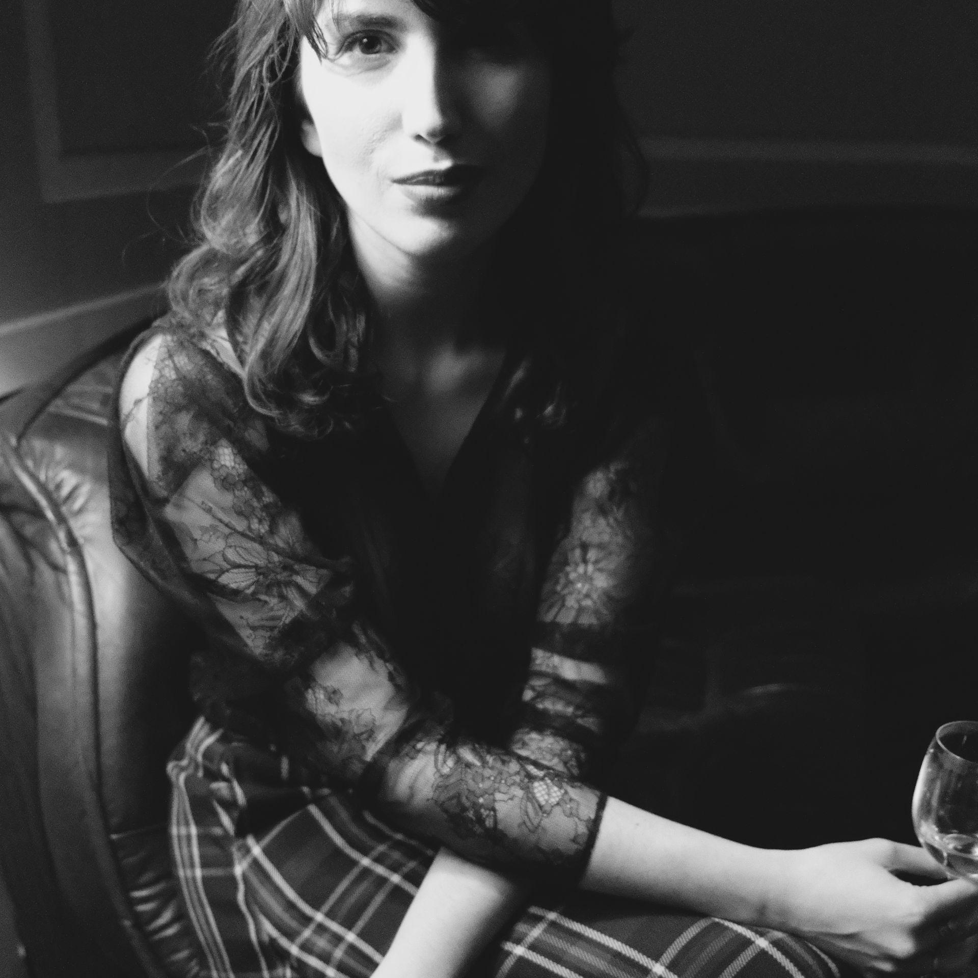 „Mój książę mizogin”, część 2. Traumy w pięknym opakowaniu, uzależnienie i współuzależnienie [felieton]